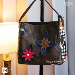 HAYU WIDYAS TOTE bag kulit