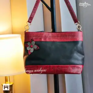 HAYU WIDYAS Bohemian Bag Dual kulit Hitam Merah - Selempang