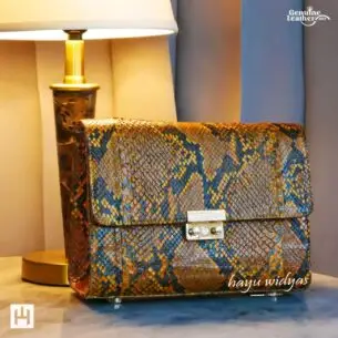 HAYU WIDYAS Maeve bag kulit - Selempang - Wanita