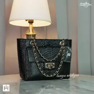 HAYU WIDYAS Charest tas kulit asli berkualitas - Tas Wanita