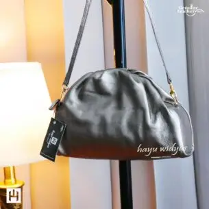 HAYU WIDYAS Harel tas kulit asli berkualitas